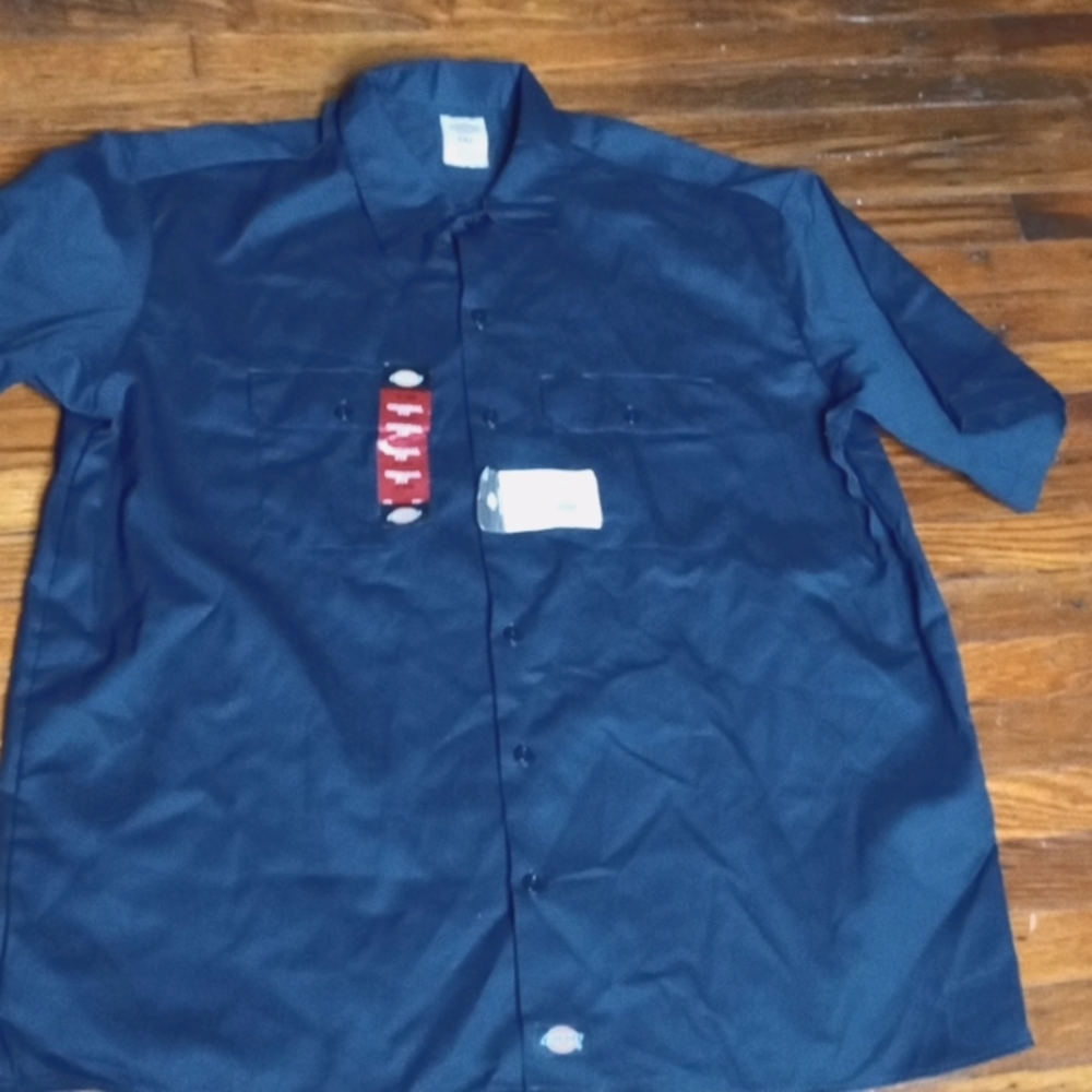 Men's Dickies shirt